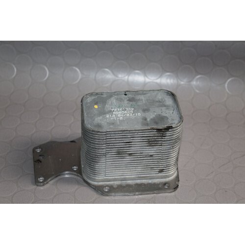 BMW 1er F20 LCI Ölkühler Kühler 72361309