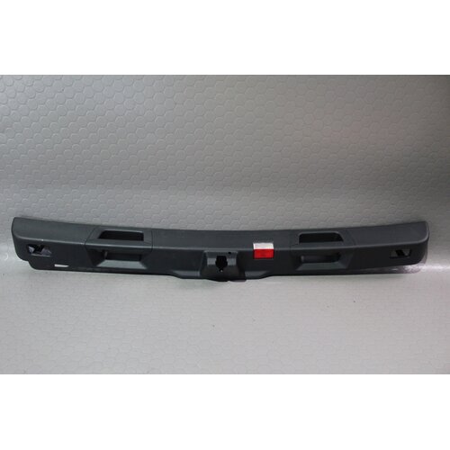 Mercedes Benz W166 ML 350 CDI Verkleidung Heckklappe A 1667400072