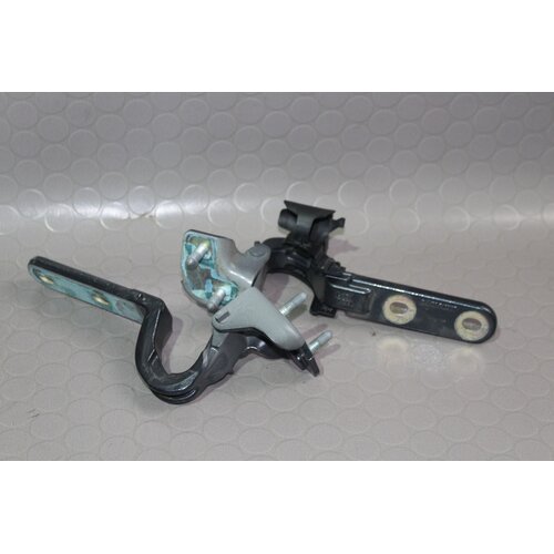 Mercedes Benz W166 ML Kofferraum Scharniere links rechts A 1667400137  A1667400237