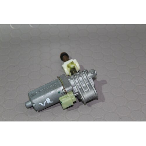 BMW X5 E70 Antrieb Stellmotor Sitzverstellung vorne rechts 0390203271 8348035