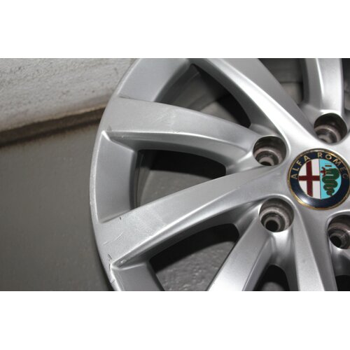 Alfa Romeo Giulietta 1x Alufelge 156102131 7Jx16H2-41 16 Zoll