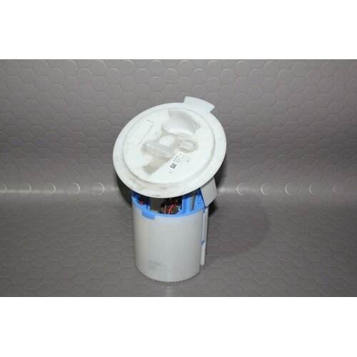 Mercedes W204 C-Klasse C 300 Kraftstoffpumpe Benzinpumpe A2044700794