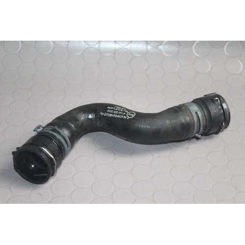 Audi A4 8W5 Kühlwasserschlauch Schlauch 8W0122101H