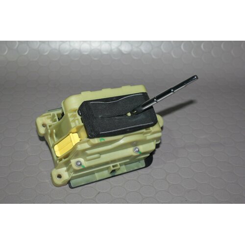 Mercedes C-Klasse W204 Automatikgetriebe Schaltung A2042677624