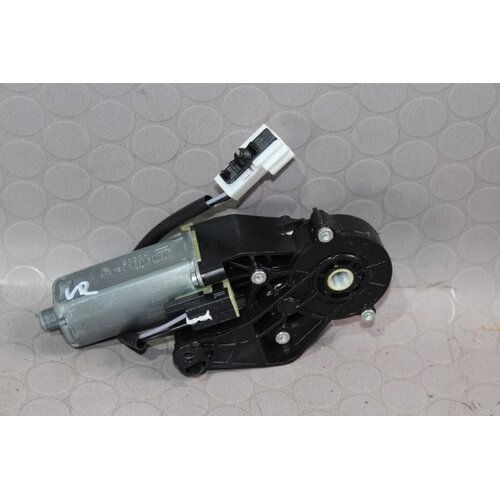 Mercedes W211 Stellmotor Sitzverstellung vorne rechts 0390203207