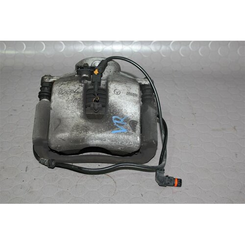 Mercedes W204 C-Klasse C 300 Bremssattel vorne rechts A2044212881