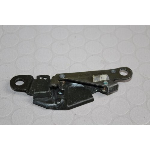 Mercedes Benz R230 SL 500 Aufnahme Verrieglung Verdeck Haken Links A 2307900177