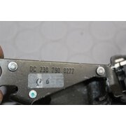 Mercedes Benz R230 SL 500 Aufnahme Verrieglung Verdeck Haken rechts A 2307900277