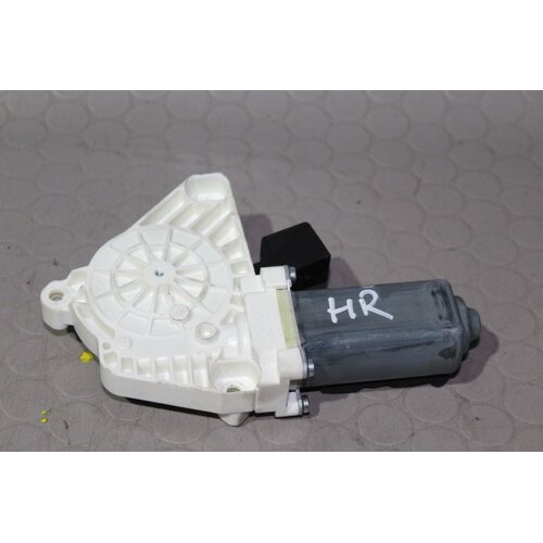 Mercedes W117 CLA Fensterhebermotor Motor Fensterheber hinten rechts A 2078200542