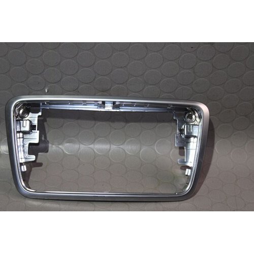 Mercedes Benz W117 CLA Zierrahmen Chrom Blende Rahmen A 1766890018