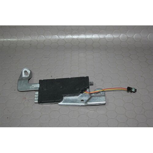 Mercedes CLS W219 Steuergerät Antennenverstärker 2118709589