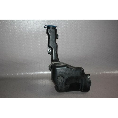 Mercedes W204 C300 Wischwasserbehälter A2048600260