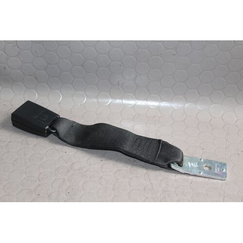 BMW E65 7er 730d Gurtschloss Schnalle Hinten mitte 9117249