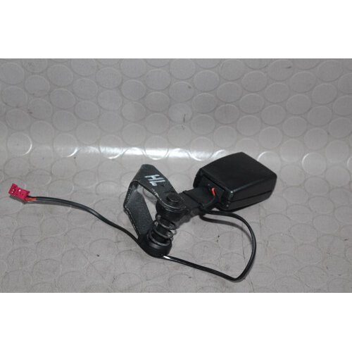 BMW E65 7er 730d Gurtschloss Untergurt hinten links 9117209