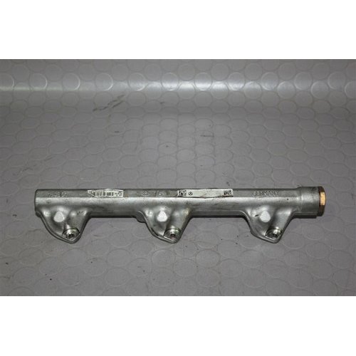 Mercedes W219 CLS 350 CGI 215KW Kraftstoffmengenverteiler links A2720705032